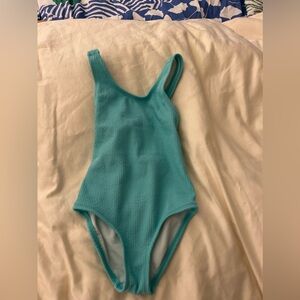 Oshkosh b’gosh kids one piece!